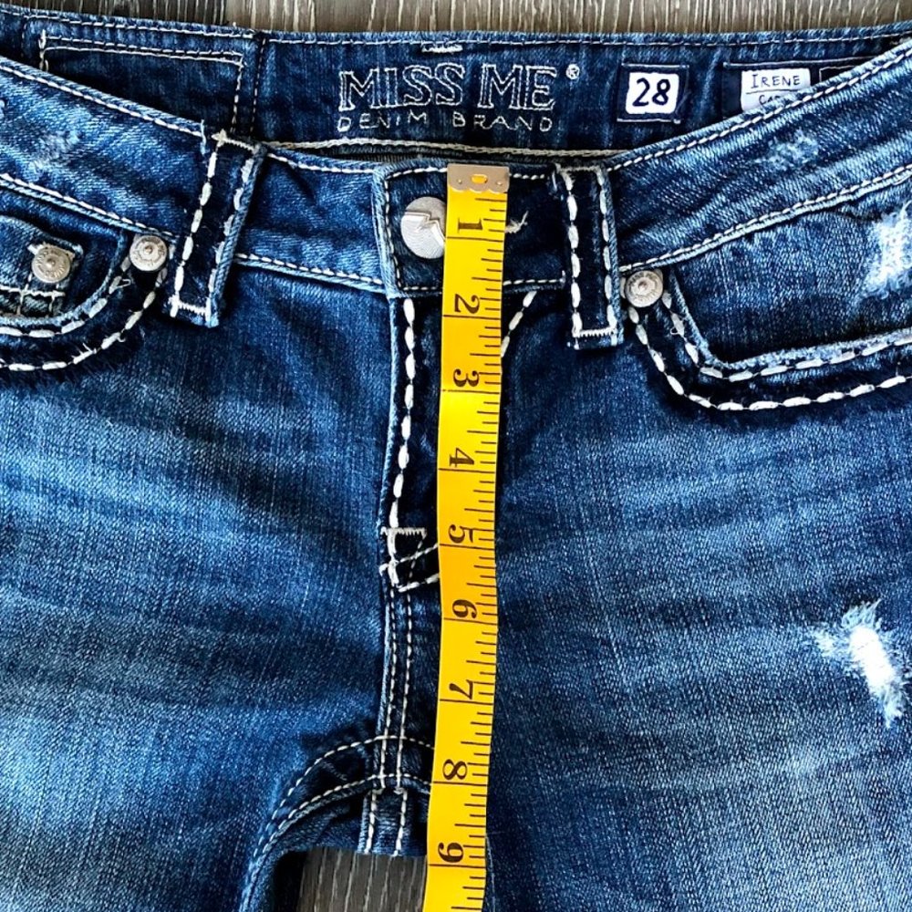 Miss Me - Cropped Irene Jeans - Size 28 - EUC - Picture 4 of 6